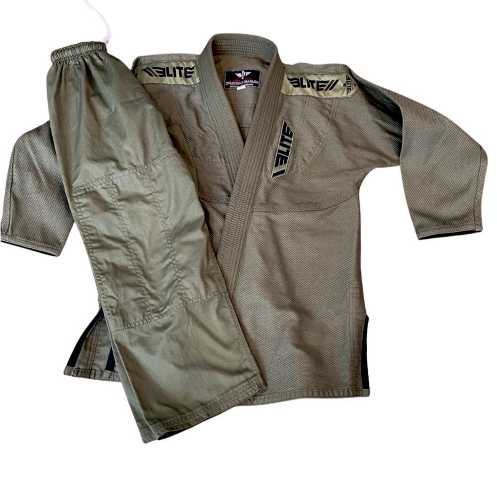 Brazilian Jui-Jitsu BJJ Gi (youth C3 size)